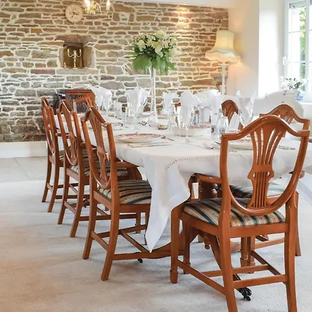 Holiday home Gorgeous Home In Vassy With Kitchen
