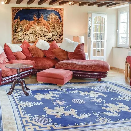 Tatil Evi Gorgeous Home In Vassy With Kitchen *