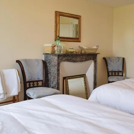 Chateau De Bremesnil P-836