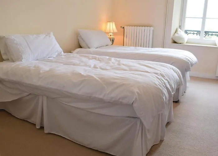 Holiday Home Chateau De Bremesnil P-836 * Vassy