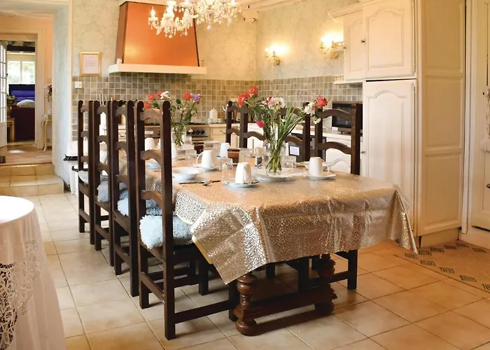 Ferienhaus Holiday Home Chateau De Bremesnil P-836 *